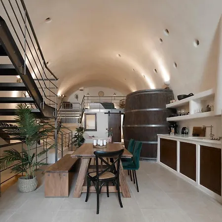 Winery 1870 Fira (Santorini)